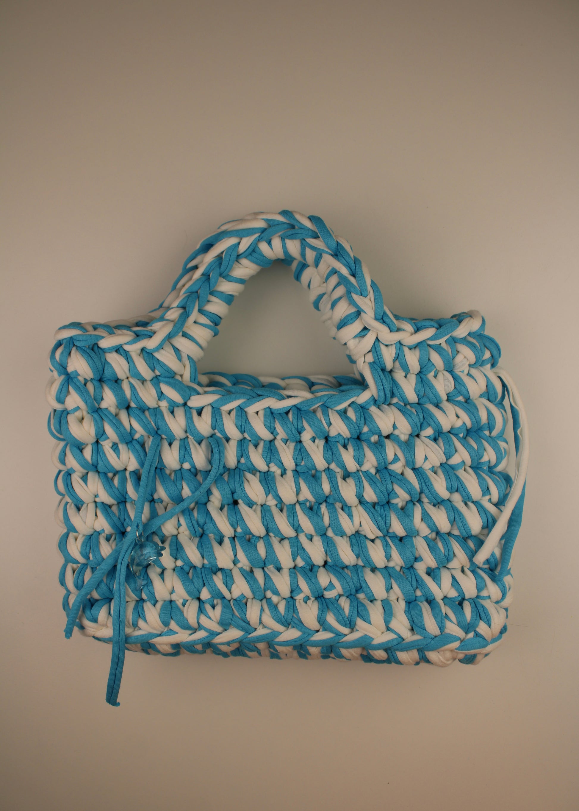 Shell Drop-Hand Bag